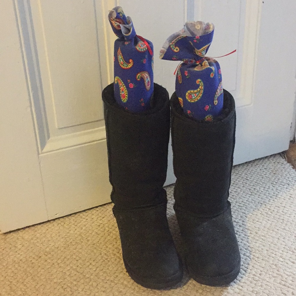 Black tall UGGs! Barely worn!